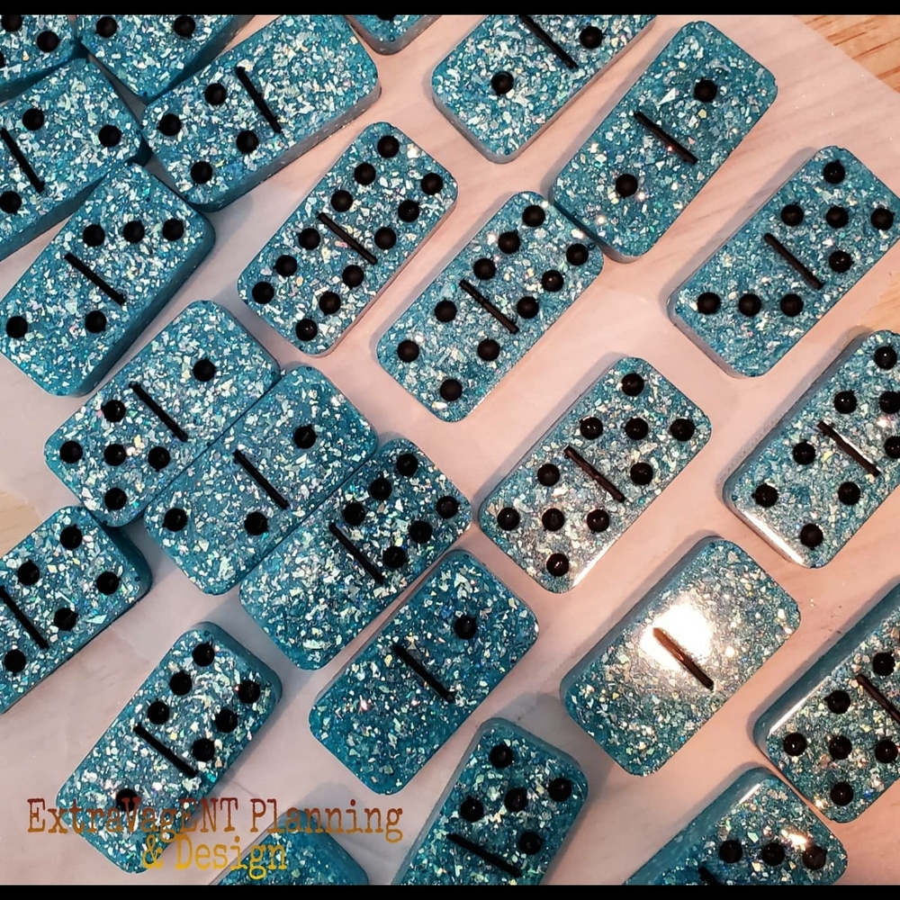 Custom DOMINOS - Picture 2 of 3